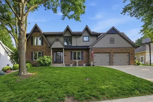 1208 Tanglewood Street, Leavenworth, KS 66048