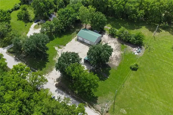 22898 Valley Road, Lacygne, KS 66040