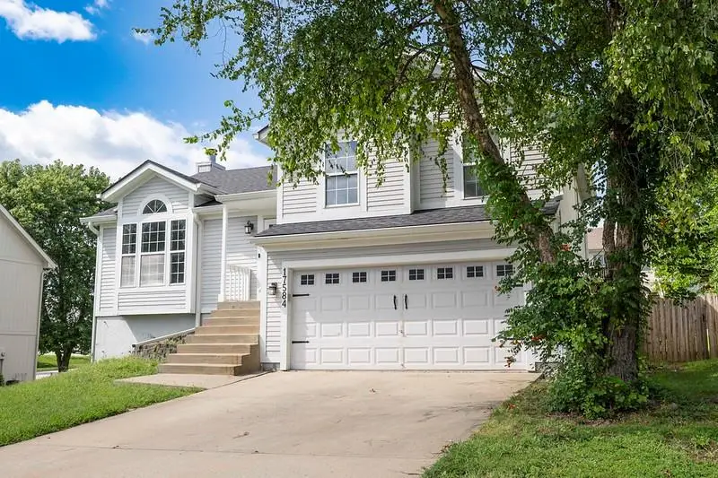 17584 W 111th Terrace, Olathe, KS 66061 - #2