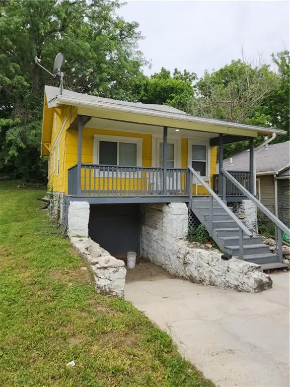 3908 Jackson Avenue, Kansas City, MO 64130 - #2