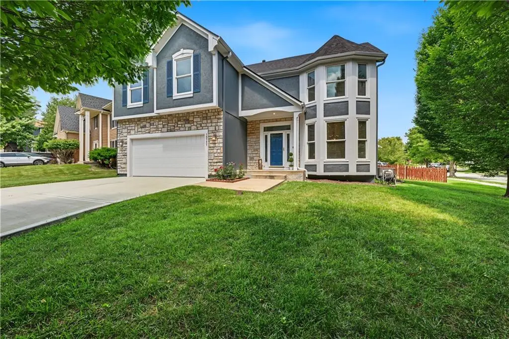 15727 S Widmer Street, Olathe, KS 66062 - #1
