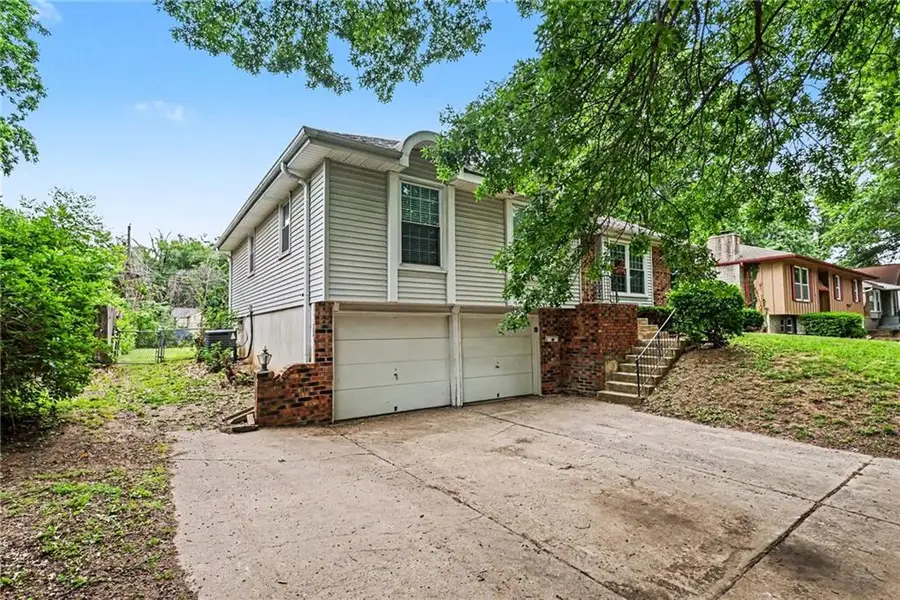 10817 Fuller Avenue, Kansas City, MO 64134 - #3