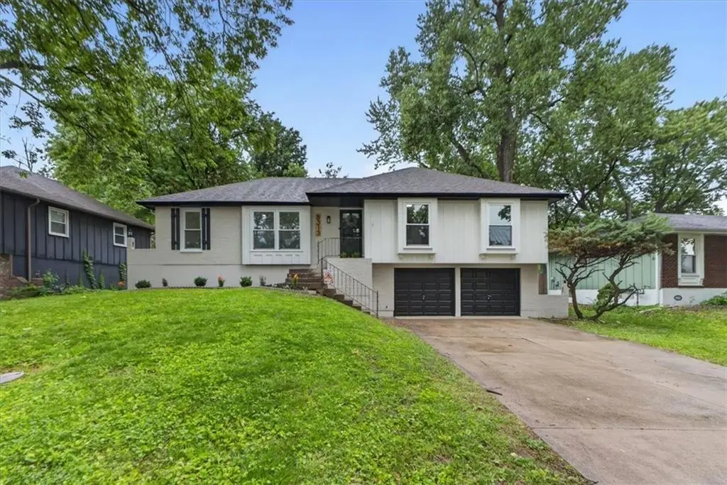 8313 E 104th Street, Kansas City, MO 64134 - #1