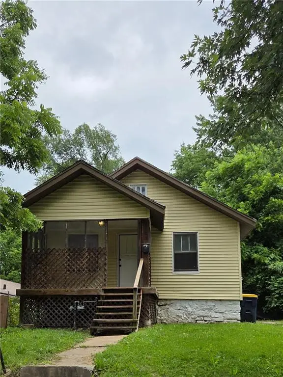 7103 College Avenue, Kansas City, MO 64132 - #1