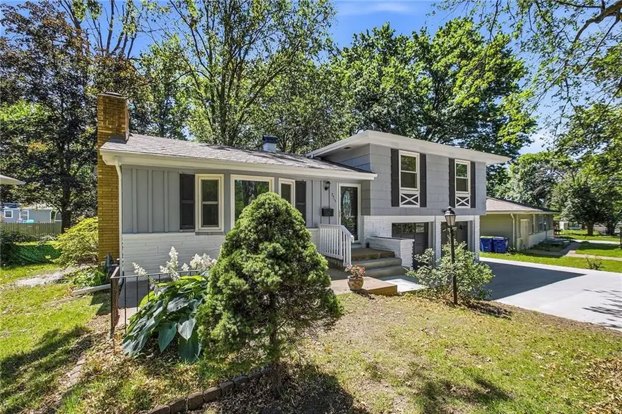 7915 Evanston Street, Raytown, MO 64138 - #2