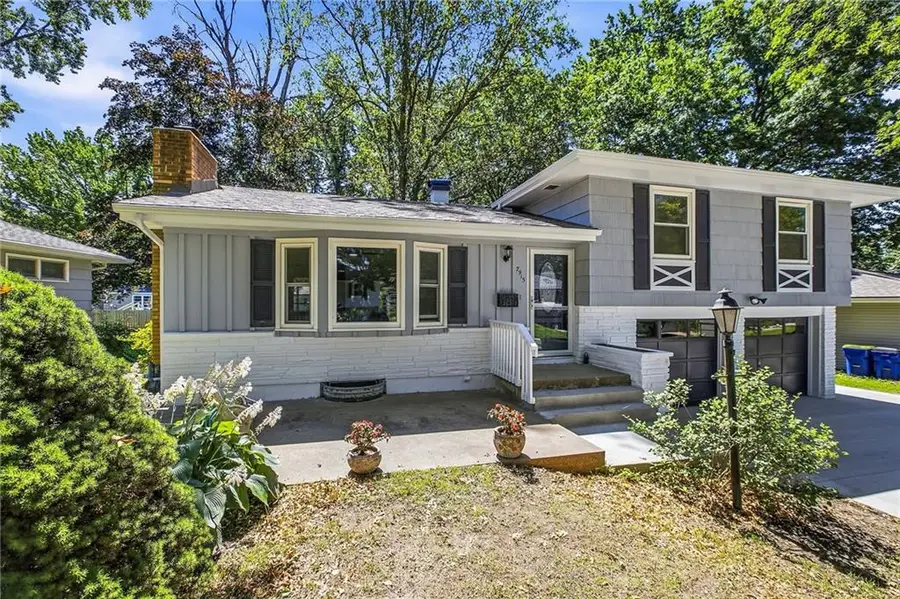 7915 Evanston Street, Raytown, MO 64138 - #3
