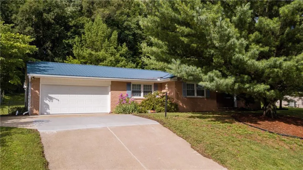 3104 Hampton Road, Saint Joseph, MO 64505 - #1