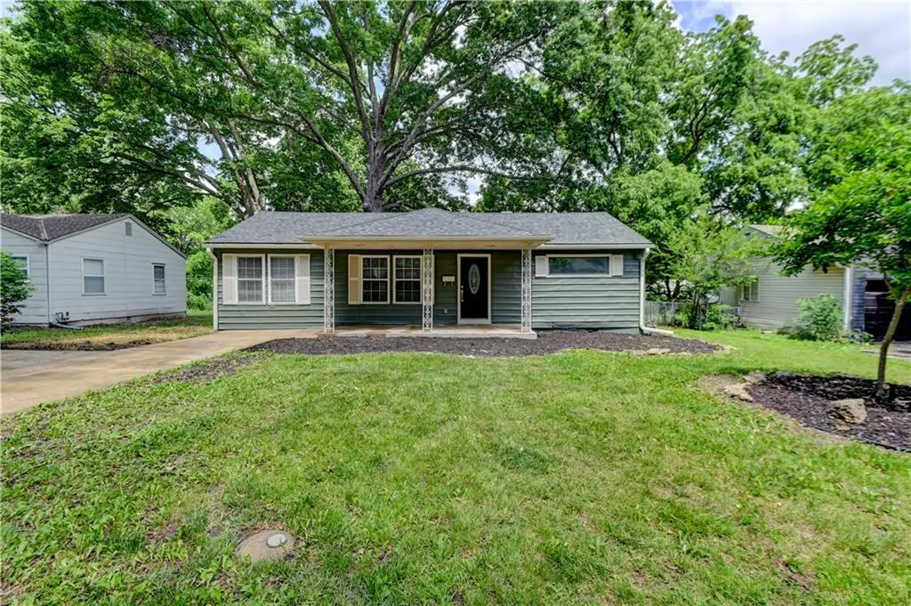 6314 E 149th Street, Grandview, MO 64030 - #1
