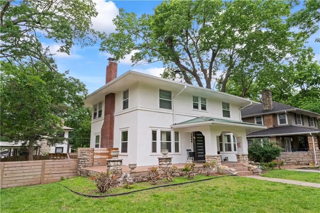 7444 Summit Street, Kansas City, MO 64114 - #1
