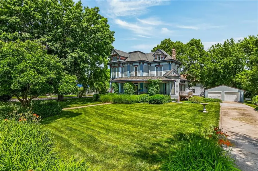 406 E Arthur Street, Liberty, MO 64068 - #2