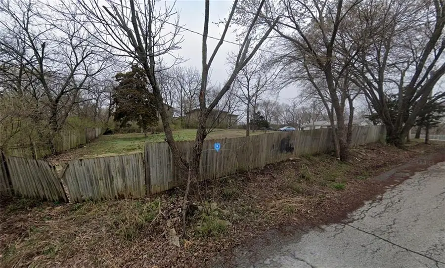 8610 N Harrison Street, Kansas City, MO 64155 - #2
