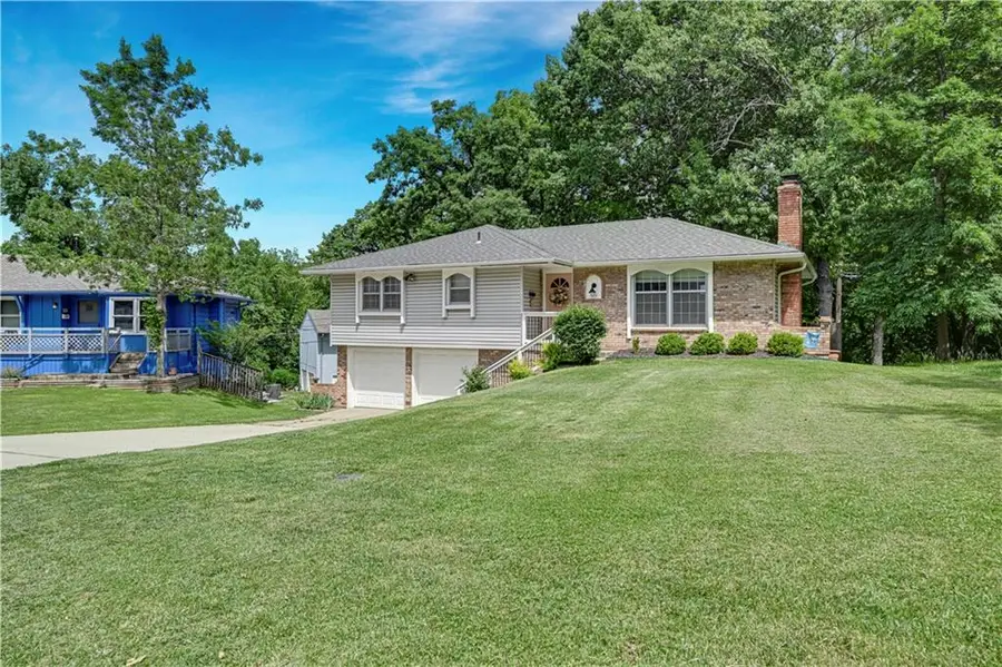 5131 Goodman Lane, Overland Park, KS 66202 - #3