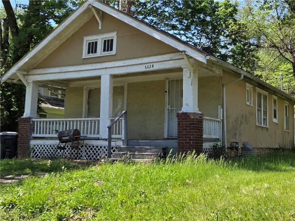 6628 Virginia Avenue, Kansas City, MO 64131 - #1