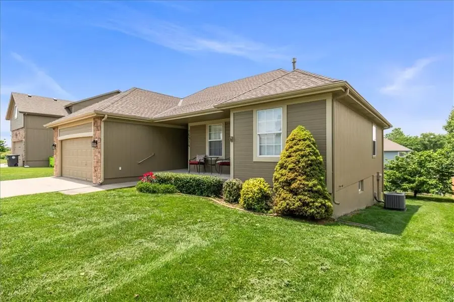 16914 Meadow Creek Court, Belton, MO 64012 - #2