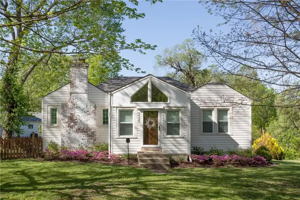 5526 Lowell Street, Mission, KS 66202