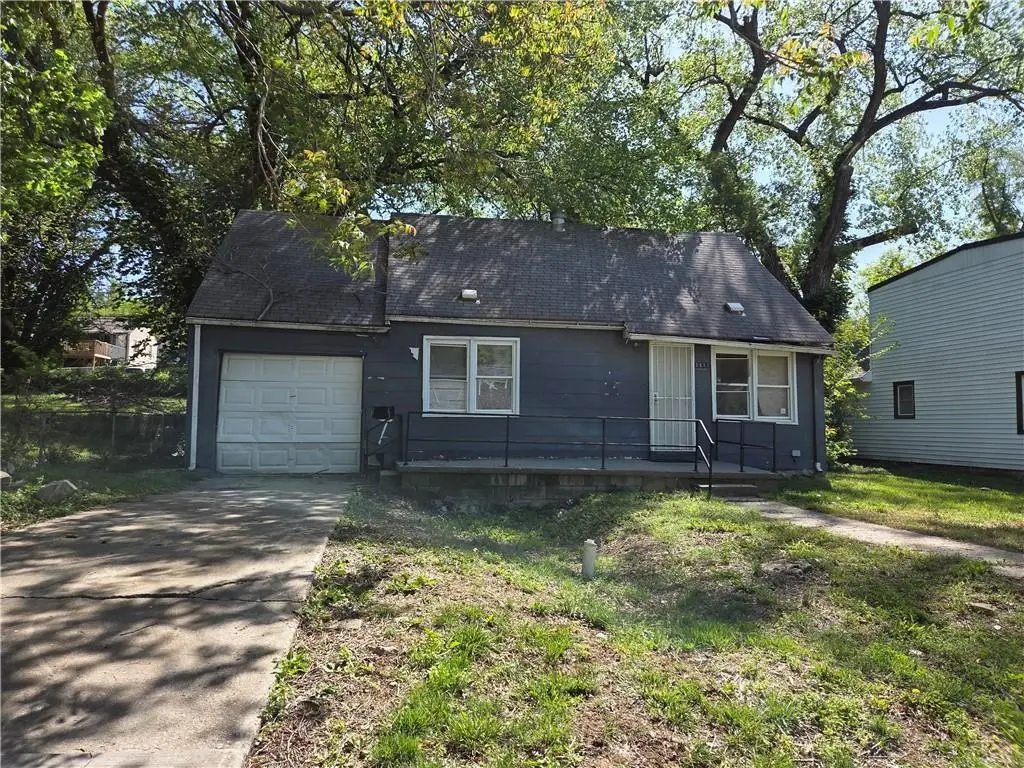 3411 Norton Avenue, Kansas City, MO 64128 - #1