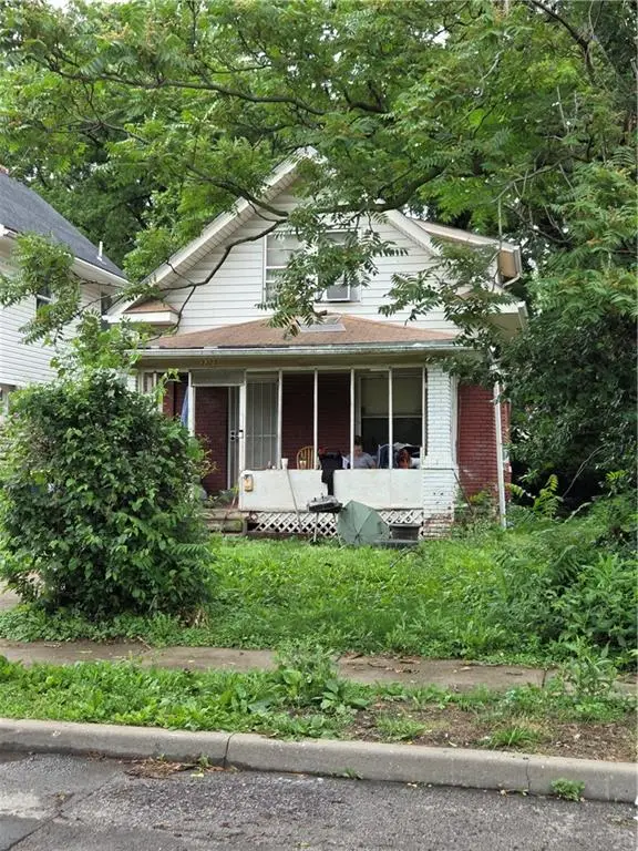 3325 Montgall Avenue, Kansas City, MO 64128 - #1