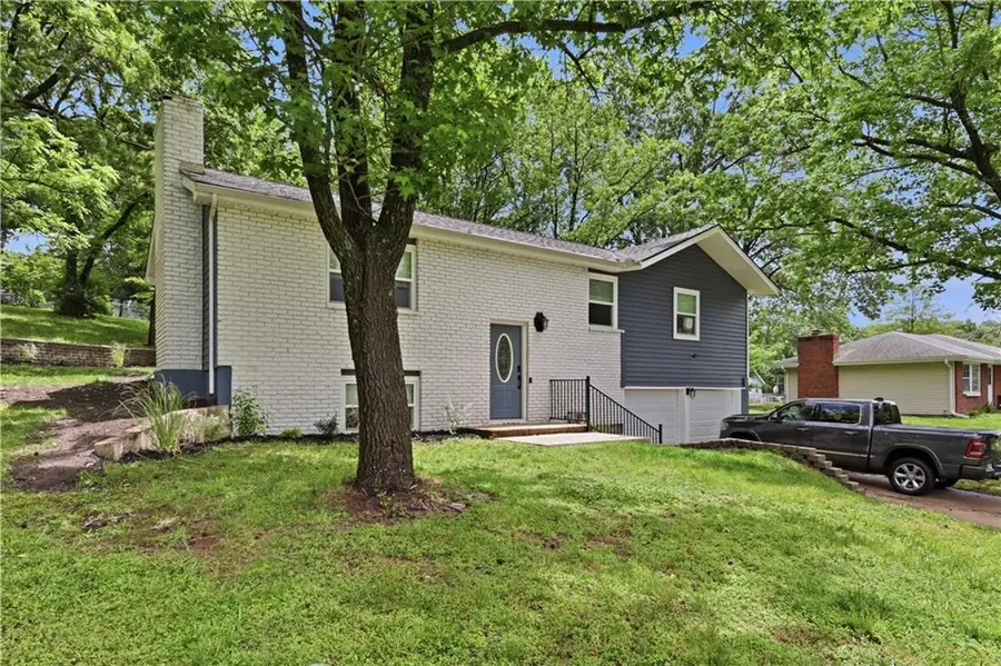 6709 Eastside Drive, Kansas City, MO 64152 - #3
