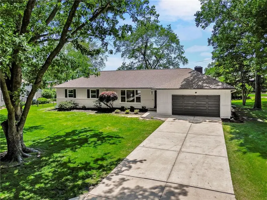 3515 W 93rd Street, Leawood, KS 66206 - #3