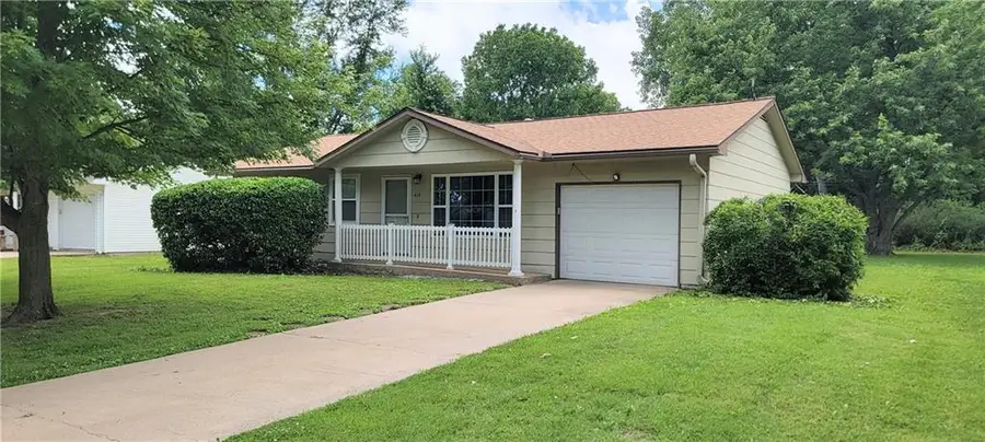 414 Kansas Drive, Iola, KS 66749 - #2