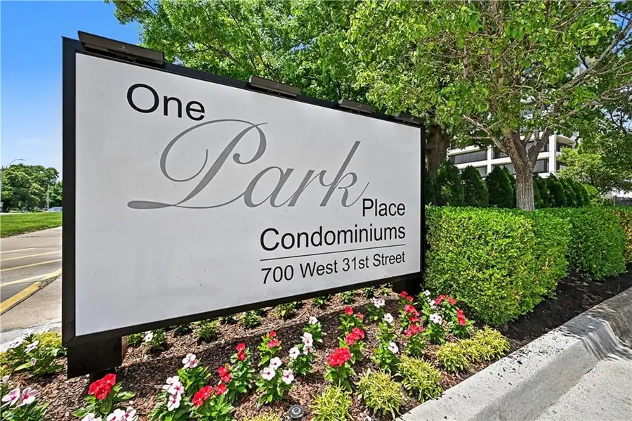 700 W 31st Street #1804, Kansas City, MO 64108 - #2