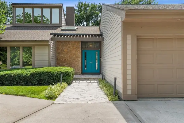 6130 Hodges Drive, Mission, KS 66205