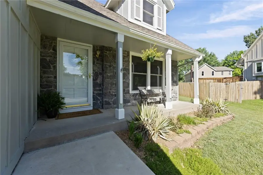 2110 S Halleys Court, Olathe, KS 66062 - #2