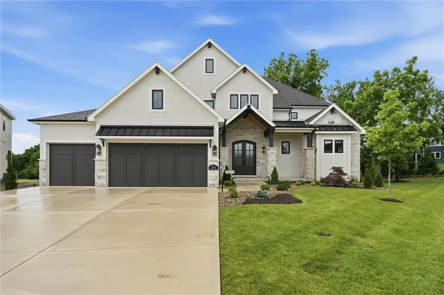 17028 Parkhill Street, Overland Park, KS 66221 - #2