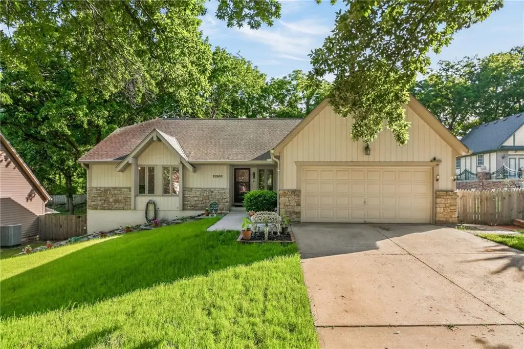 11301 E 71st Street, Raytown, MO 64133 - #1