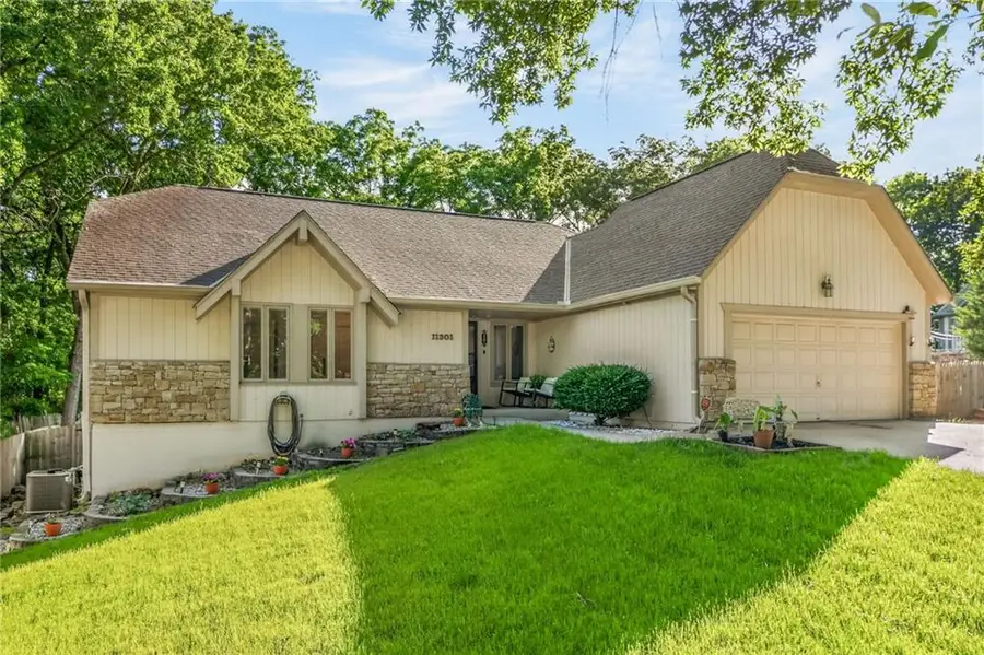 11301 E 71st Street, Raytown, MO 64133 - #2