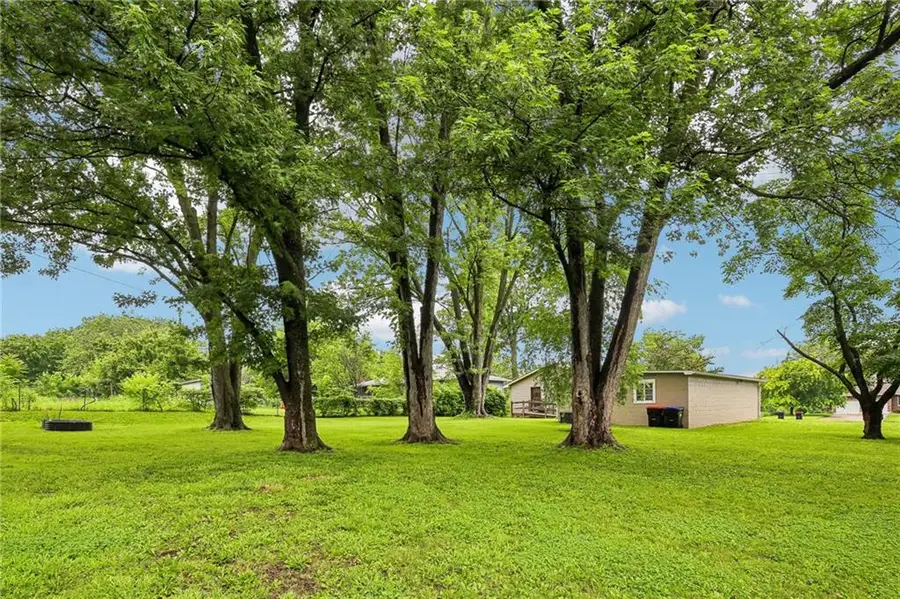 820 E Gay Street, Warrensburg, MO 64093 - #2