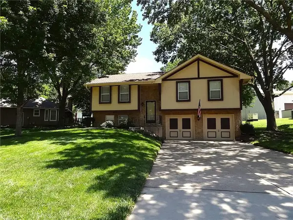 6807 Orchard Street, Liberty, MO 64068
