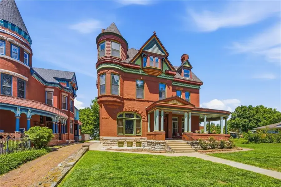 1840 Pendleton Avenue, Kansas City, MO 64124 - #2