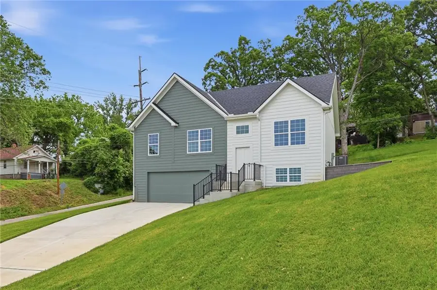 103 S High Street, Sugar Creek, MO 64054 - #3