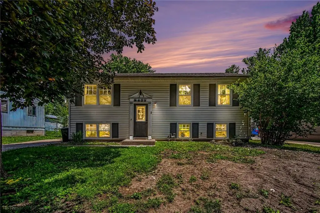 2407 Meadow Trail, Saint Joseph, MO 64503 - #1