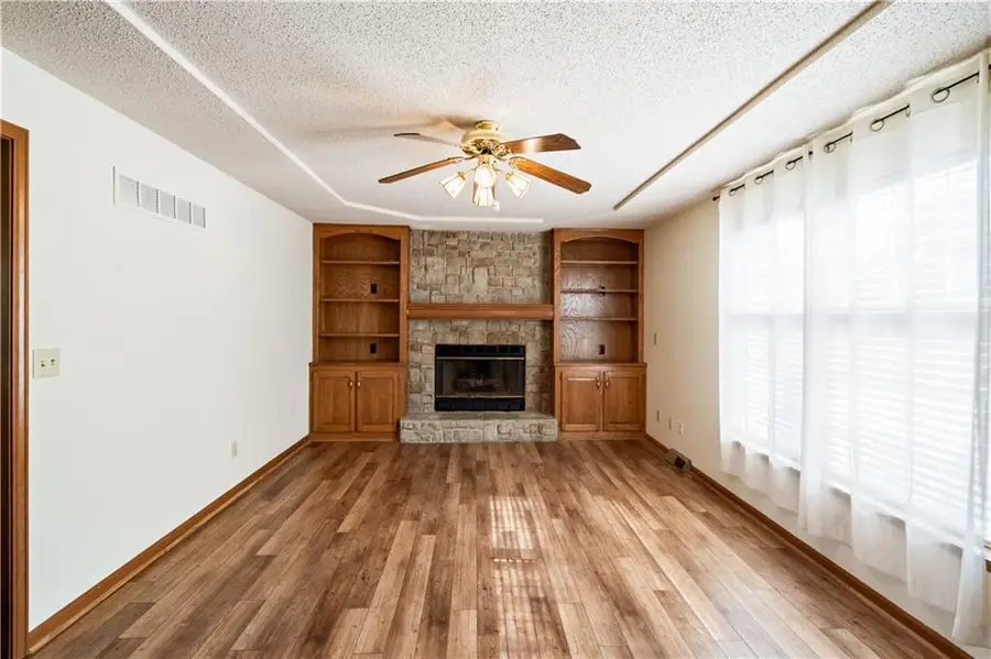 8326 Central Street, Kansas City, MO 64114 - #3
