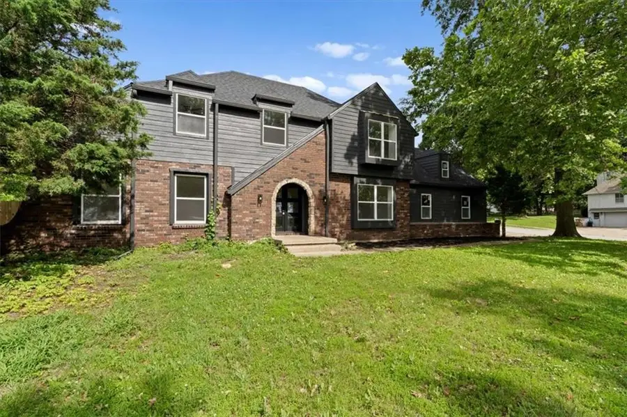 307 S Sunset Lane, Raymore, MO 64083 - #3