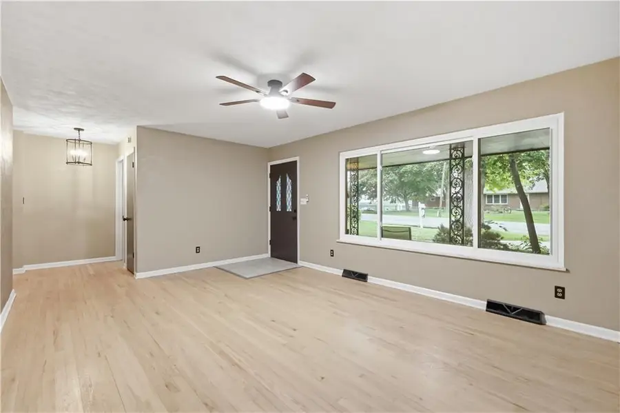 2806 N River Boulevard, Independence, MO 64050 - #3