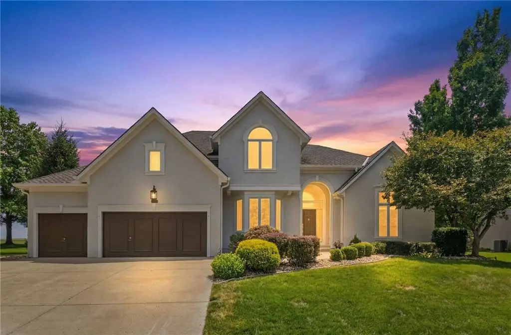 9608 Falcon Ridge Drive, Lenexa, KS 66220 - #1
