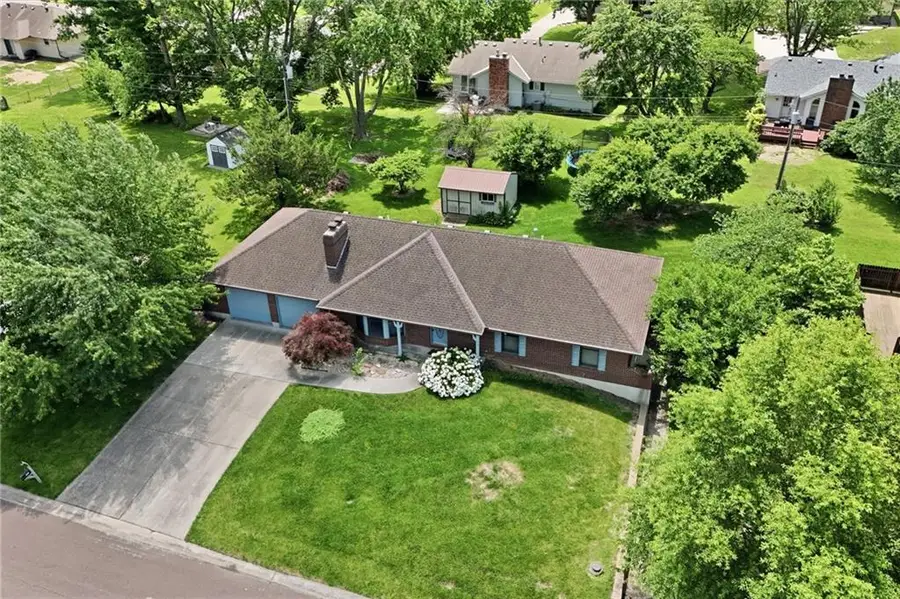 303 W Dauxville Drive, Richmond, MO 64085 - #2