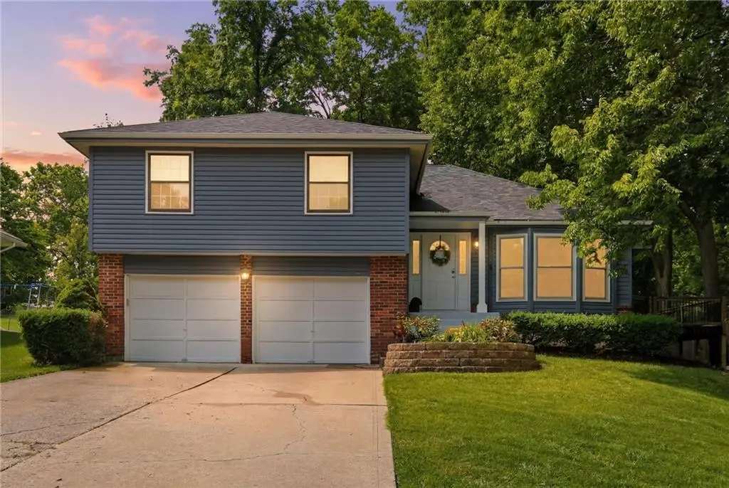 3701 NE Apple Tree Lane, Gladstone, MO 64119 - #1