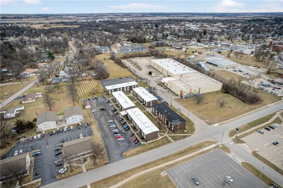 1121 N College Drive, Maryville, MO 64468 - #2