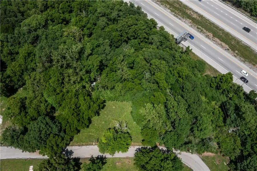 3306 E 80th Street, Kansas City, MO 64132 - #3