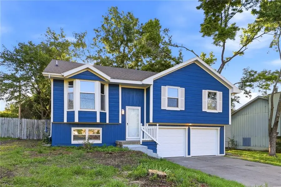 905 S Washington Avenue, Knob Noster, MO 65336 - #2