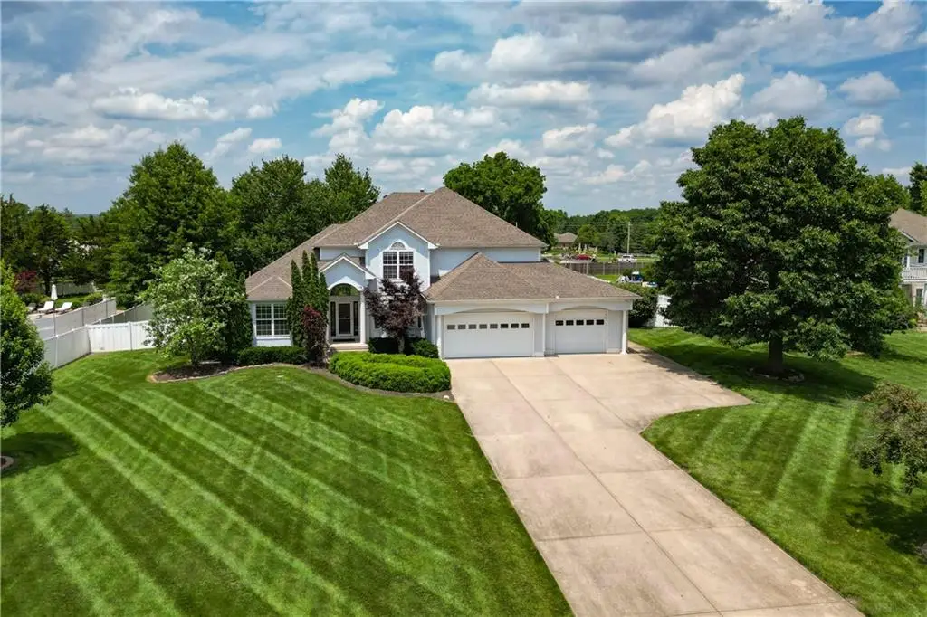 4501 NW Bittersweet Lane, Blue Springs, MO 64015 - #1