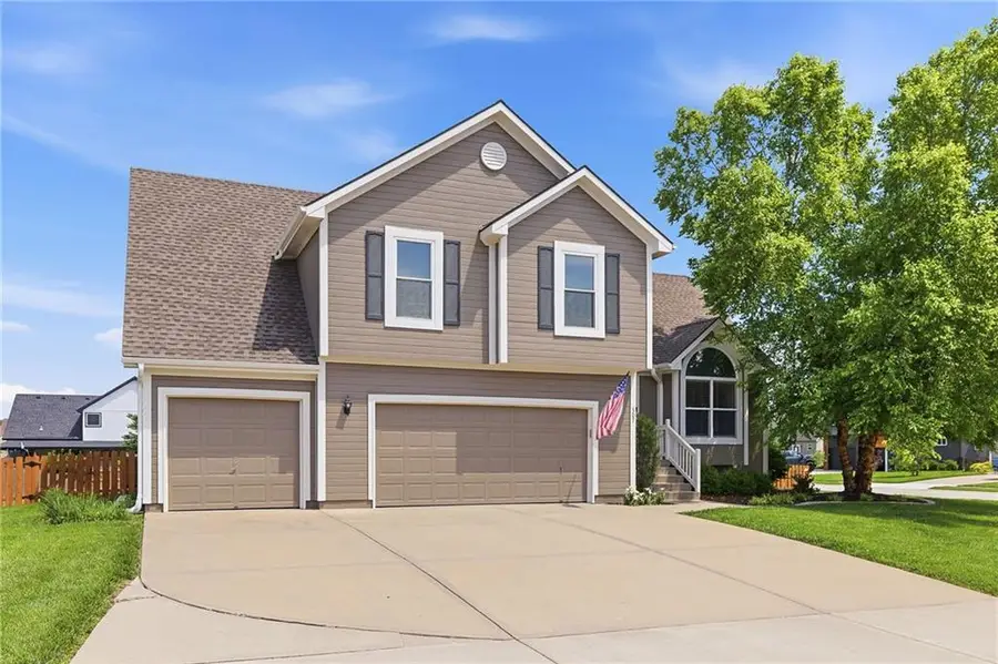 507 River Birch Road, Raymore, MO 64083 - #3
