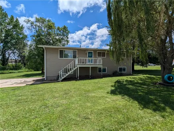 3 Huron Court, Hiawatha, KS 66434