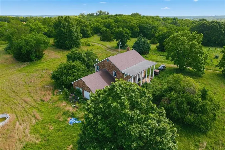 20505 Tonganoxie Road, Tonganoxie, KS 66086 - #2