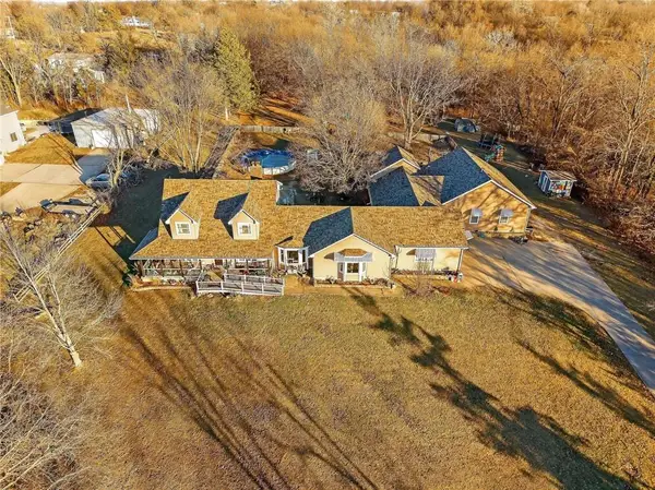 6513 SE Ryan Road, Blue Springs, MO 64014