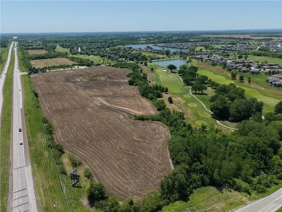 13901 Hollingsworth Road, Basehor, KS 66007 - #3